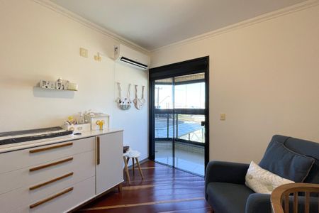 Apartamento à venda com 210m², 4 quartos e 4 vagasSuíte 2