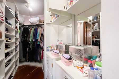Apartamento à venda com 210m², 4 quartos e 4 vagasCloset - Suíte 3