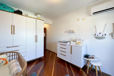 Apartamento à venda com 210m², 4 quartos e 4 vagasSuíte 2