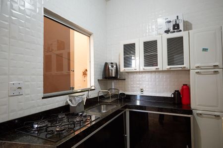 Casa à venda com 360m², 3 quartos e 4 vagas Casa à venda com 360m², 3 quartos e 4 vagasCozinha