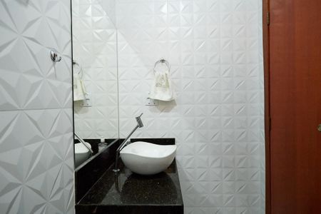 Casa à venda com 360m², 3 quartos e 4 vagas Casa à venda com 360m², 3 quartos e 4 vagasBanheiro do Quarto 2