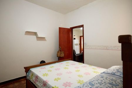 Casa à venda com 360m², 3 quartos e 4 vagas Casa à venda com 360m², 3 quartos e 4 vagasQuarto 2