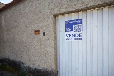 Casa à venda com 360m², 3 quartos e 4 vagas Casa à venda com 360m², 3 quartos e 4 vagasPlaca