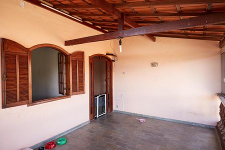 Casa à venda com 360m², 3 quartos e 4 vagas Casa à venda com 360m², 3 quartos e 4 vagasVista da Varanda Quarto