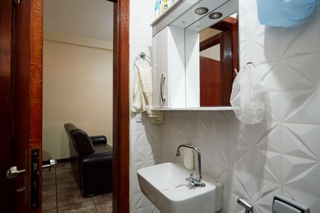 Casa à venda com 360m², 3 quartos e 4 vagas Casa à venda com 360m², 3 quartos e 4 vagasBanheiro