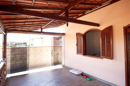 Casa à venda com 360m², 3 quartos e 4 vagas Casa à venda com 360m², 3 quartos e 4 vagasVista da Varanda Quarto
