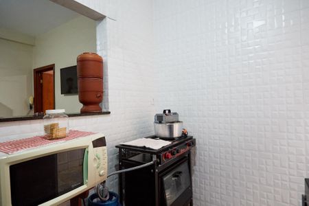 Casa à venda com 360m², 3 quartos e 4 vagas Casa à venda com 360m², 3 quartos e 4 vagasCozinha