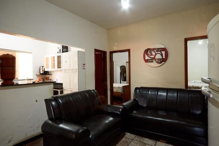 Casa à venda com 360m², 3 quartos e 4 vagas Casa à venda com 360m², 3 quartos e 4 vagasSala