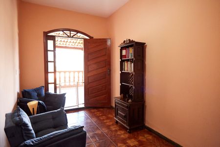 Casa à venda com 360m², 3 quartos e 4 vagas Casa à venda com 360m², 3 quartos e 4 vagasQuarto