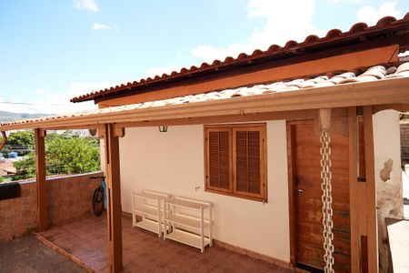 Casa à venda com 360m², 3 quartos e 4 vagas Casa à venda com 360m², 3 quartos e 4 vagasQuintal