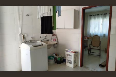 Casa à venda com 180m², 3 quartos e 2 vagasÁrea de Serviço