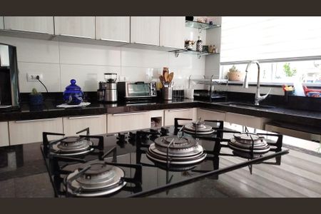 Casa à venda com 180m², 3 quartos e 2 vagasCozinha - cooktop