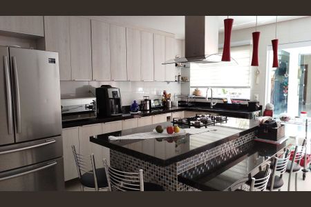 Casa à venda com 180m², 3 quartos e 2 vagasCozinha