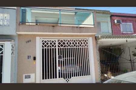 Casa à venda com 180m², 3 quartos e 2 vagasFachada 1