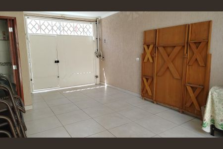 Casa à venda com 180m², 3 quartos e 2 vagasÁrea comum - garagem 2