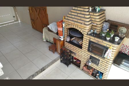 Casa à venda com 180m², 3 quartos e 2 vagasÁrea comum - Churrasqueira