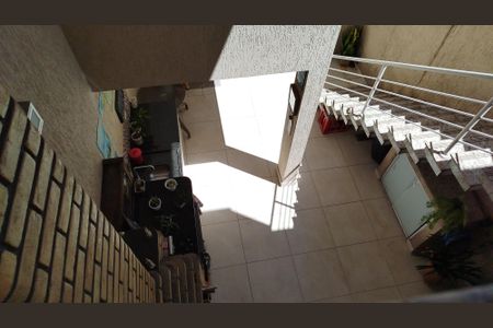 Casa à venda com 180m², 3 quartos e 2 vagasQuintal - vista