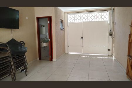 Casa à venda com 180m², 3 quartos e 2 vagasÁrea comum -  garagem 2