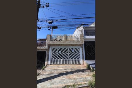 Casa para alugar com 171m², 3 quartos e 2 vagasFachada