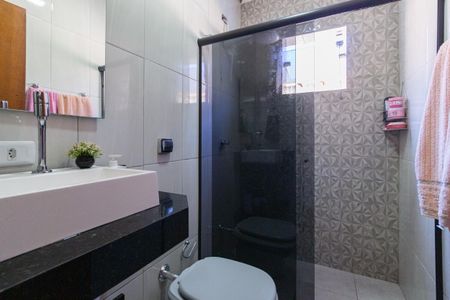 Casa à venda com 234m², 3 quartos e 3 vagasBanheiro