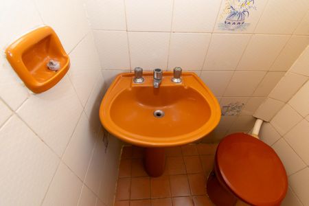 Casa à venda com 130m², 3 quartos e 2 vagasBanheiro de Serviço