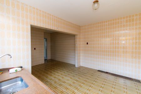 Casa à venda com 130m², 3 quartos e 2 vagasCozinha