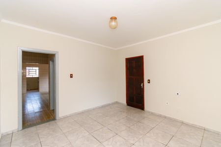 Casa à venda com 130m², 3 quartos e 2 vagasSala