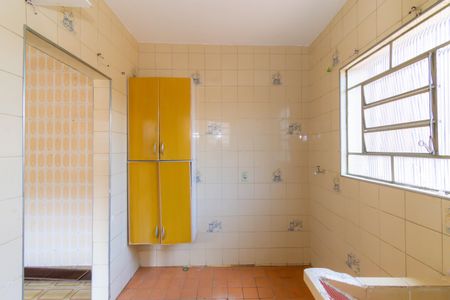 Casa à venda com 130m², 3 quartos e 2 vagasÁrea de Serviço