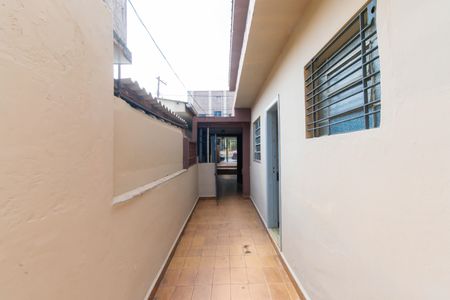 Casa à venda com 130m², 3 quartos e 2 vagasCorredor Externo