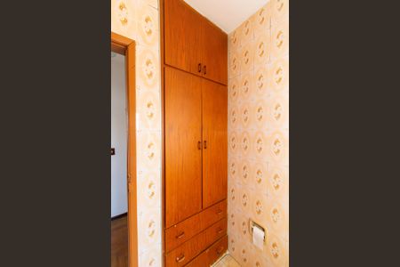 Casa à venda com 130m², 3 quartos e 2 vagasBanheiro