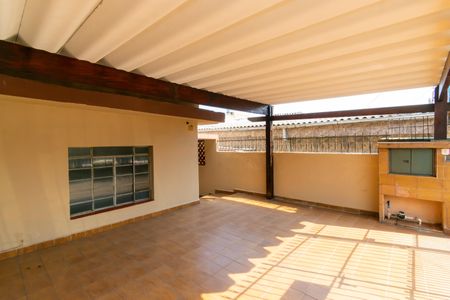 Casa à venda com 130m², 3 quartos e 2 vagasGaragem