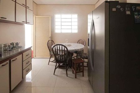 Casa à venda com 180m², 2 quartos e sem vagaCozinha