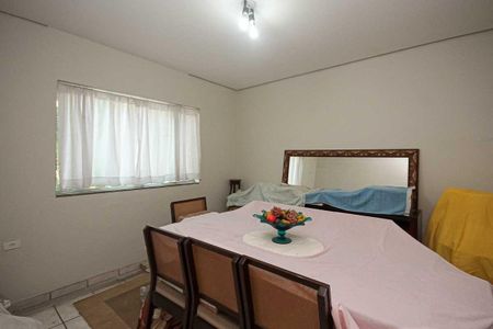 Casa à venda com 180m², 2 quartos e sem vagaQuarto