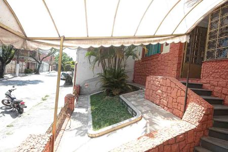 Casa à venda com 180m², 2 quartos e sem vagaFrente