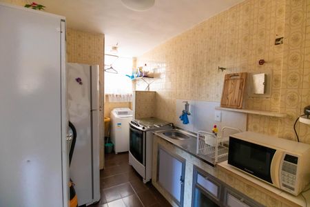 Apartamento para alugar com 70m², 2 quartos e sem vagaCozinha e Área de Serviço