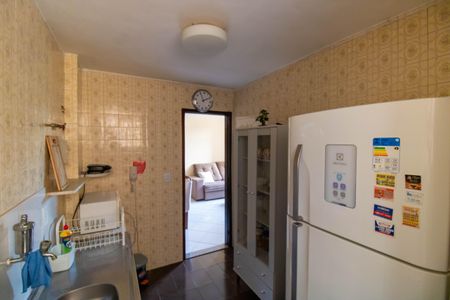 Apartamento para alugar com 70m², 2 quartos e sem vagaCozinha e Área de Serviço