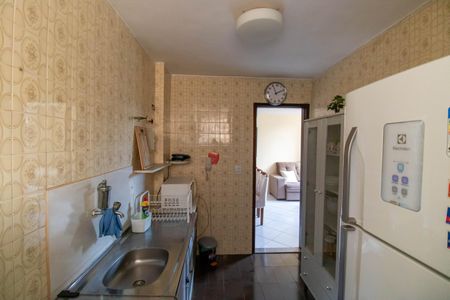 Apartamento para alugar com 70m², 2 quartos e sem vagaCozinha e Área de Serviço