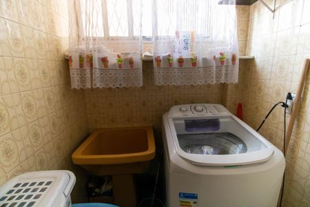 Apartamento para alugar com 70m², 2 quartos e sem vagaCozinha e Área de Serviço