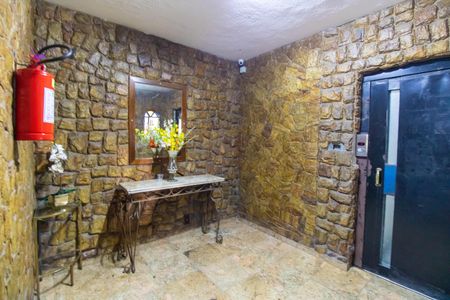 Apartamento para alugar com 70m², 2 quartos e sem vagaEntrada 