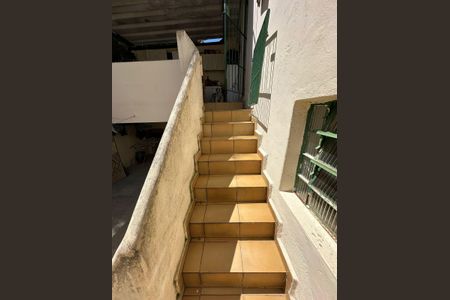 Casa à venda com 126m², 3 quartos e 1 vagaEscada