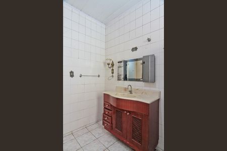 Casa à venda com 119m², 3 quartos e 3 vagas Casa à venda com 119m², 3 quartos e 3 vagasBanheiro