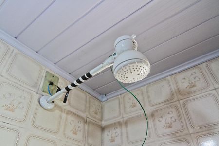 Casa à venda com 119m², 3 quartos e 3 vagas Casa à venda com 119m², 3 quartos e 3 vagasEdícula - banheiro