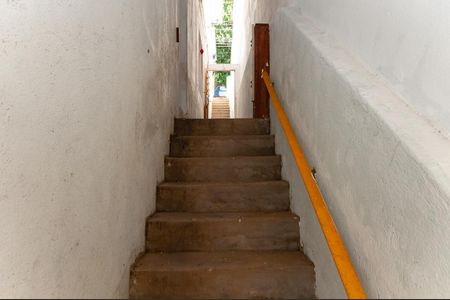 Casa à venda com 160m², 4 quartos e 1 vagaEscada