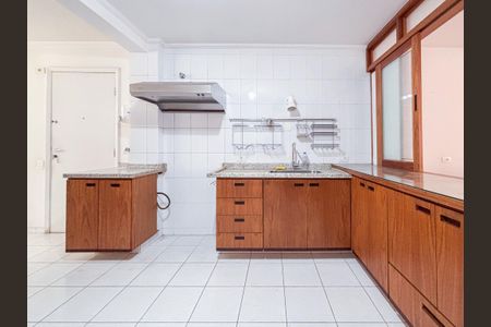 Apartamento à venda com 216m², 3 quartos e 2 vagas