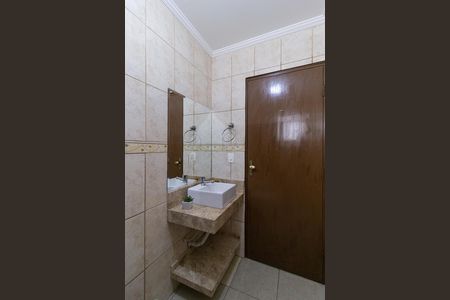 Casa para alugar com 55m², 2 quartos e sem vagaBanheiro