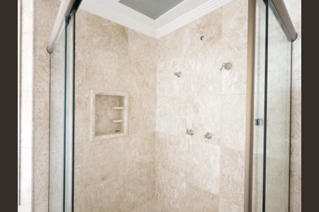 Apartamento à venda com 228m², 3 quartos e 6 vagasBanheiro da Suíte