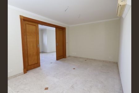 Apartamento à venda com 228m², 3 quartos e 6 vagasSala de TV