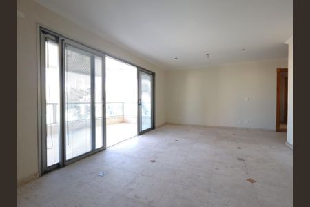 Apartamento à venda com 228m², 3 quartos e 6 vagasSala