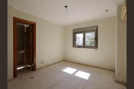 Apartamento à venda com 228m², 3 quartos e 6 vagasSuíte 2
