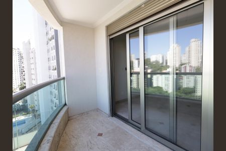 Apartamento à venda com 228m², 3 quartos e 6 vagasVaranda da Suíte
